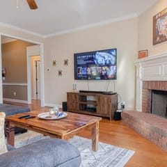 Modern Columbus Military stay w/ Grill & Games