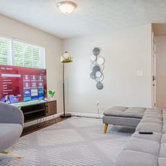 Historic 3BR Family Stay Near Fort Moore