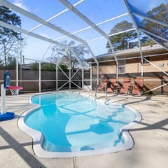 The Abuela House w/ pool Near Airport & Ft Moore