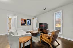 Midtown Bright 2BR Near Riverwalk w/ Parking