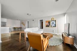 Midtown Bright 2BR Near Riverwalk w/ Parking