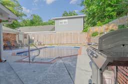 Family Pool Stay w/ Games Near Columbus Airport