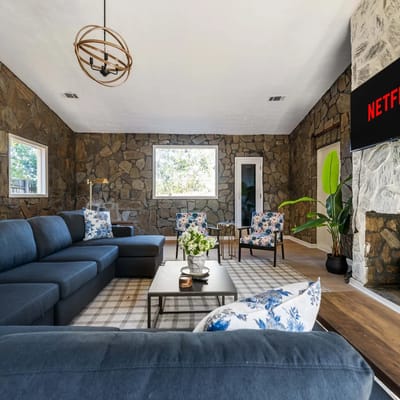 Historic 5Br•2Baths•Pool•Sauna•Games•FirePlace
