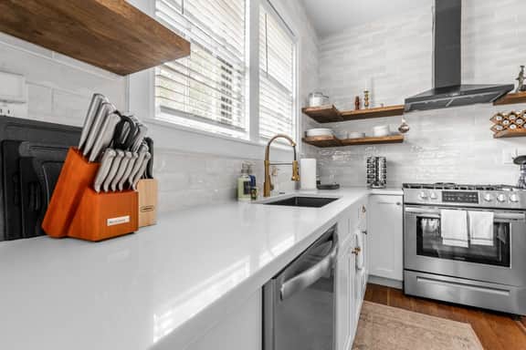 Historic 3BR with Grill Near Lakebottom & Ft Moore - Image 4