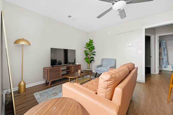 Stylish Midtown 1BR Retreat Near Fort Moore
