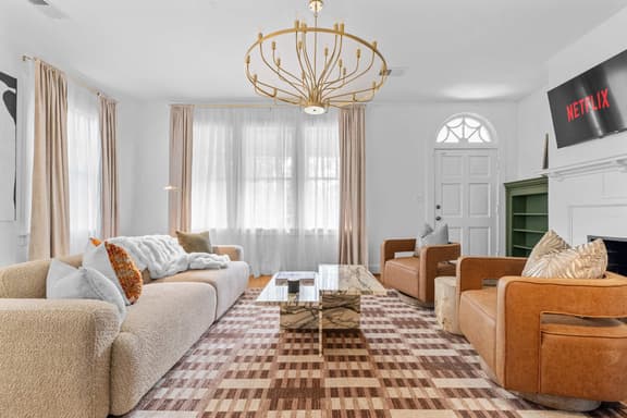Downtown Elegant Home w/ Porch Near Riverwalk