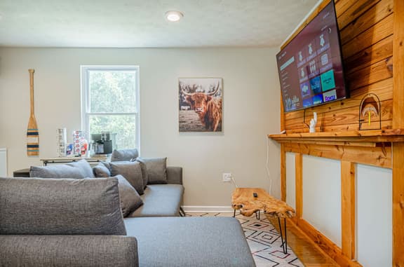 Midtown Columbus Studio w/ Grill Near Fort Moore
