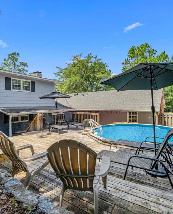 5BR•Sleeps 12•Above Ground Pool•Grill•Foosball