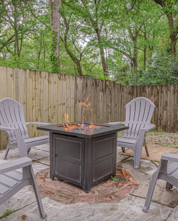 3BR Bungalow•Fire Pit•Grill•Yard•Near Fort Benning